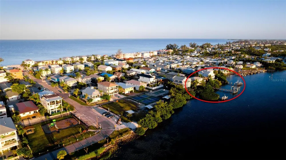 2512 AVENUE A Bradenton Beach, FL 34217