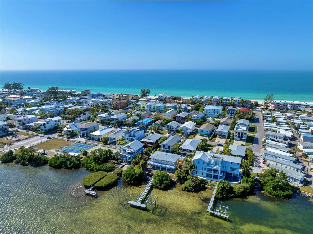 2512 AVENUE A Bradenton Beach, FL 34217