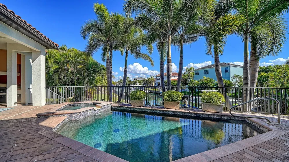 1005 BOGEY LANE Longboat Key, FL 34228