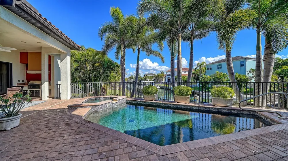1005 BOGEY LANE Longboat Key, FL 34228