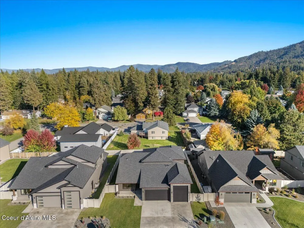 9345 Secretariat Lane Hayden, ID 83835