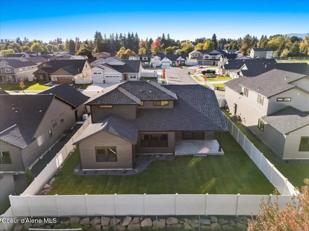 9345 Secretariat Lane Hayden, ID 83835