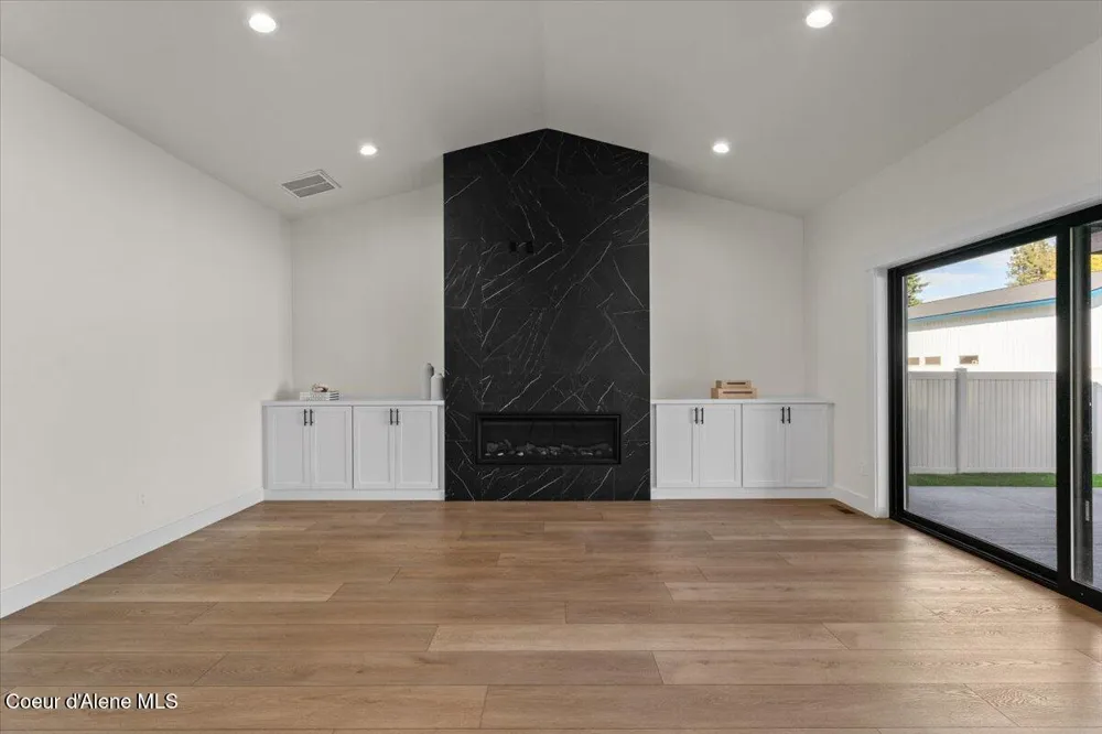 9345 Secretariat Lane Hayden, ID 83835