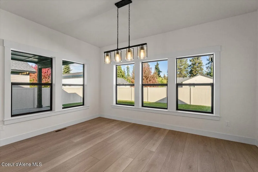 9345 Secretariat Lane Hayden, ID 83835