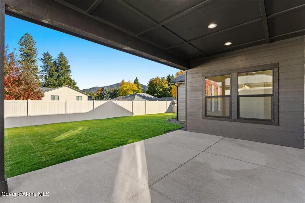 9345 Secretariat Lane Hayden, ID 83835