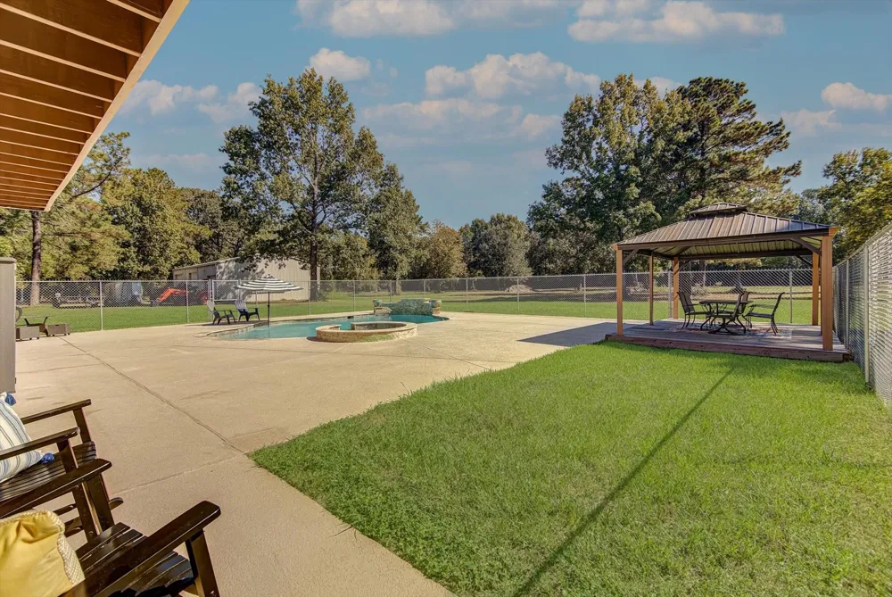 14750 Highway 146 Liberty, TX 77575