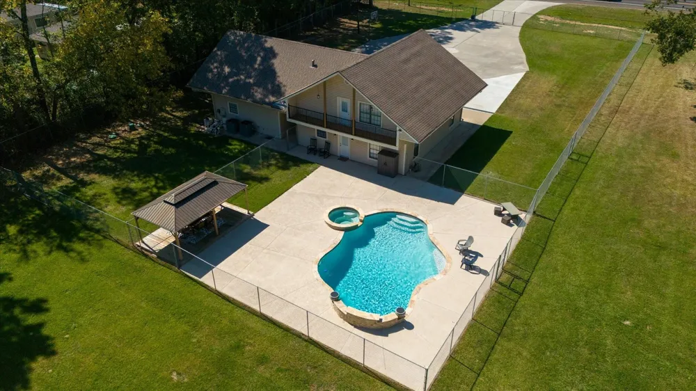 14750 Highway 146 Liberty, TX 77575