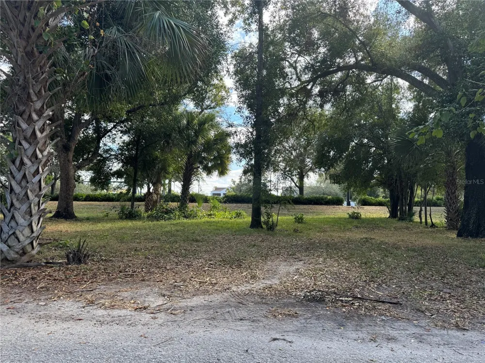 W MAGNOLIA STREET Lakeland, FL 33815