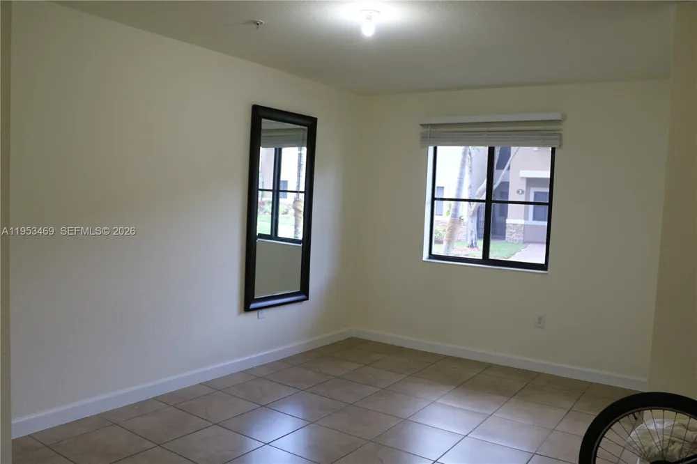 22501 SW 88th Pl #10-25 Cutler Bay, FL 33190