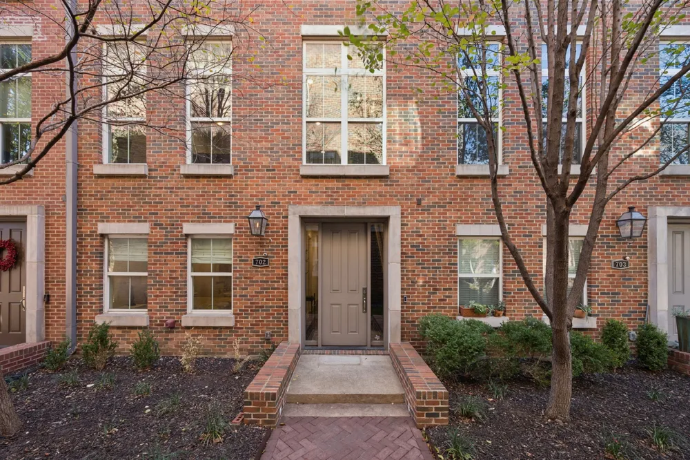 7700 Eastern Avenue #702