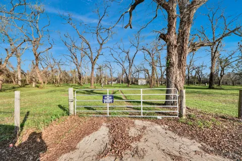 702 Fm 359 Road