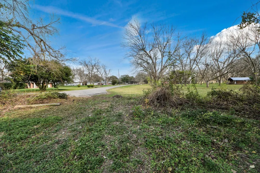 702 Fm 359 Road Richmond, TX 77406