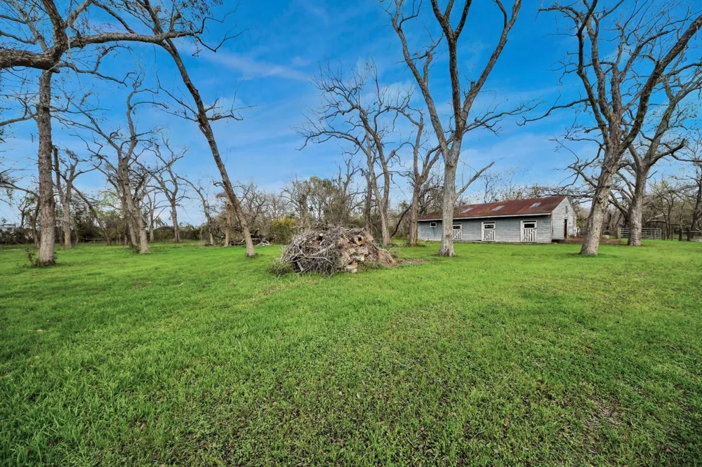 702 Fm 359 Road Richmond, TX 77406