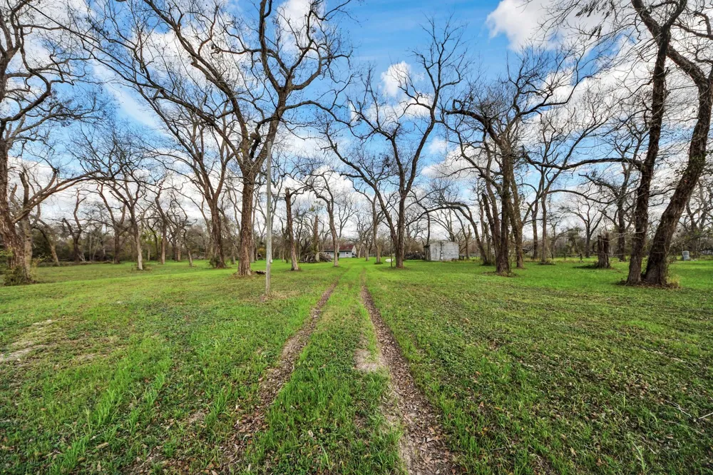 702 Fm 359 Road Richmond, TX 77406