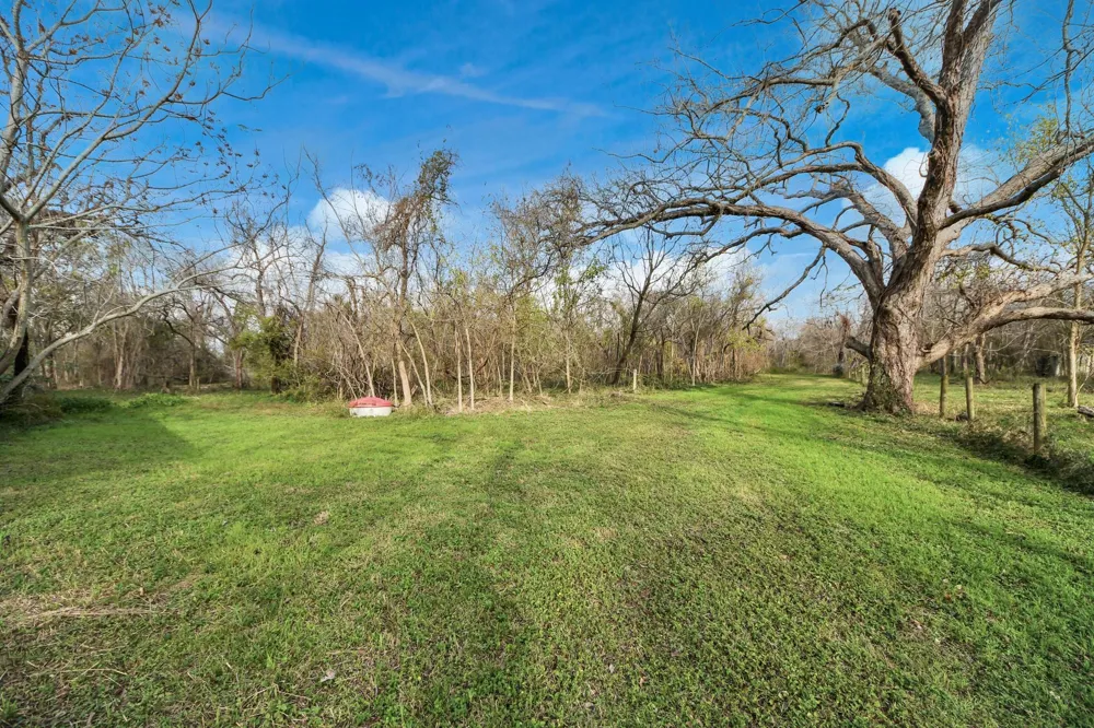 702 Fm 359 Road Richmond, TX 77406