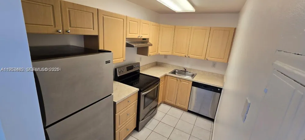 405 S Pine Island Rd #202D Plantation, FL 33324