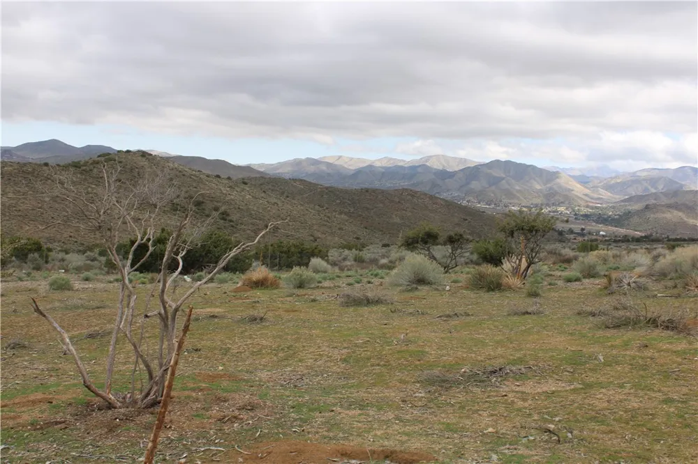 4570 Hubbard Road Acton, CA 93510