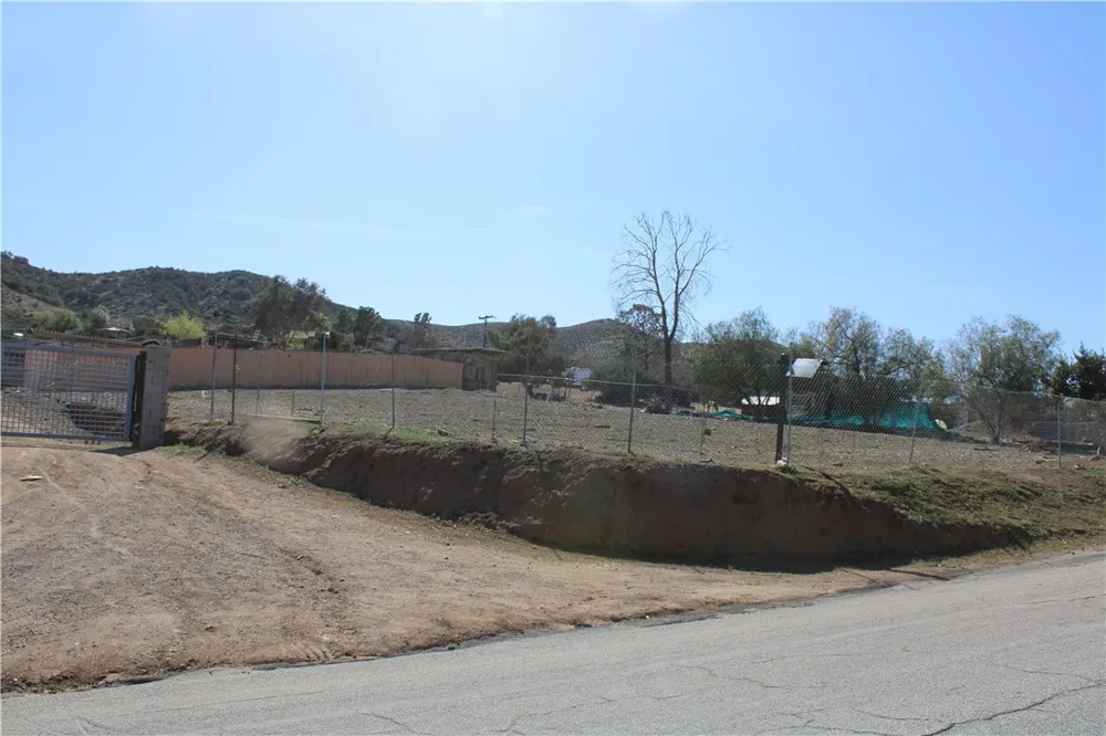 4570 Hubbard Road Acton, CA 93510
