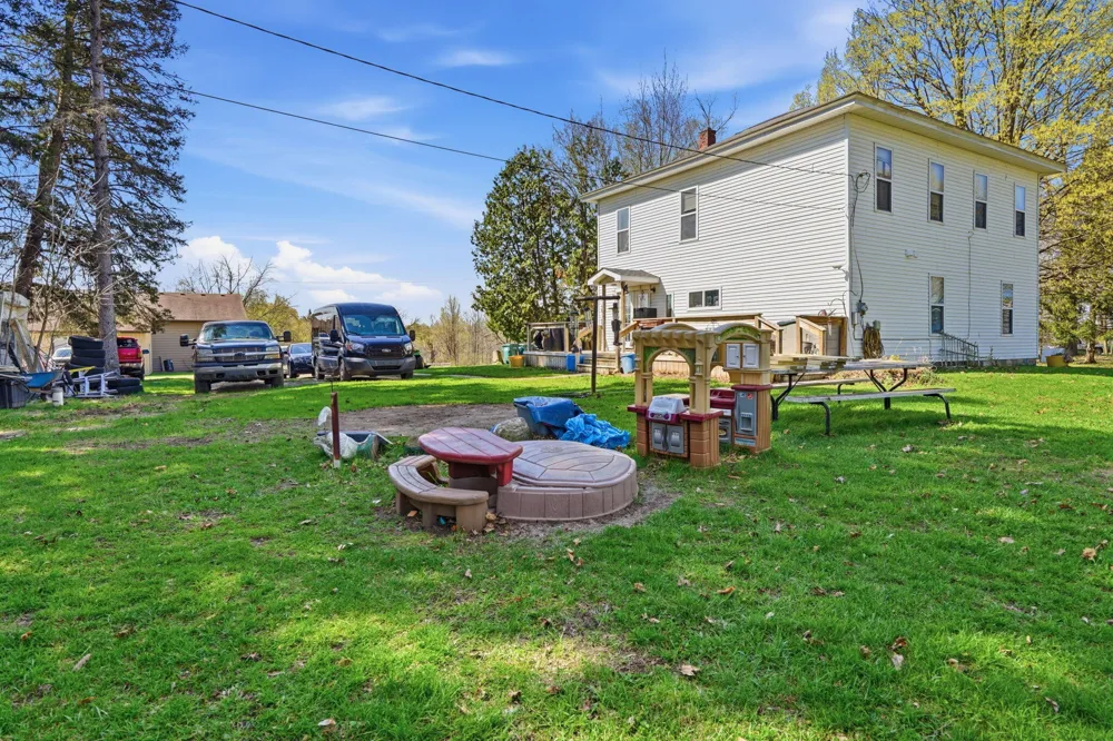 9389 Foster Street Watertown Township, MI 48435