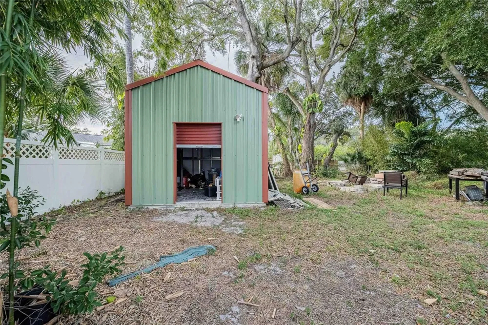 6213 SANDERS DRIVE Tampa, FL 33611