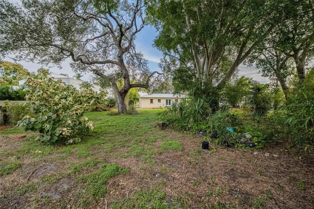 6213 SANDERS DRIVE Tampa, FL 33611