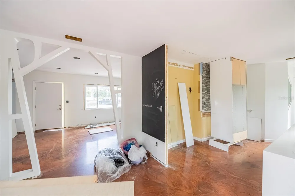 6213 SANDERS DRIVE Tampa, FL 33611
