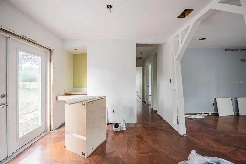 6213 SANDERS DRIVE Tampa, FL 33611