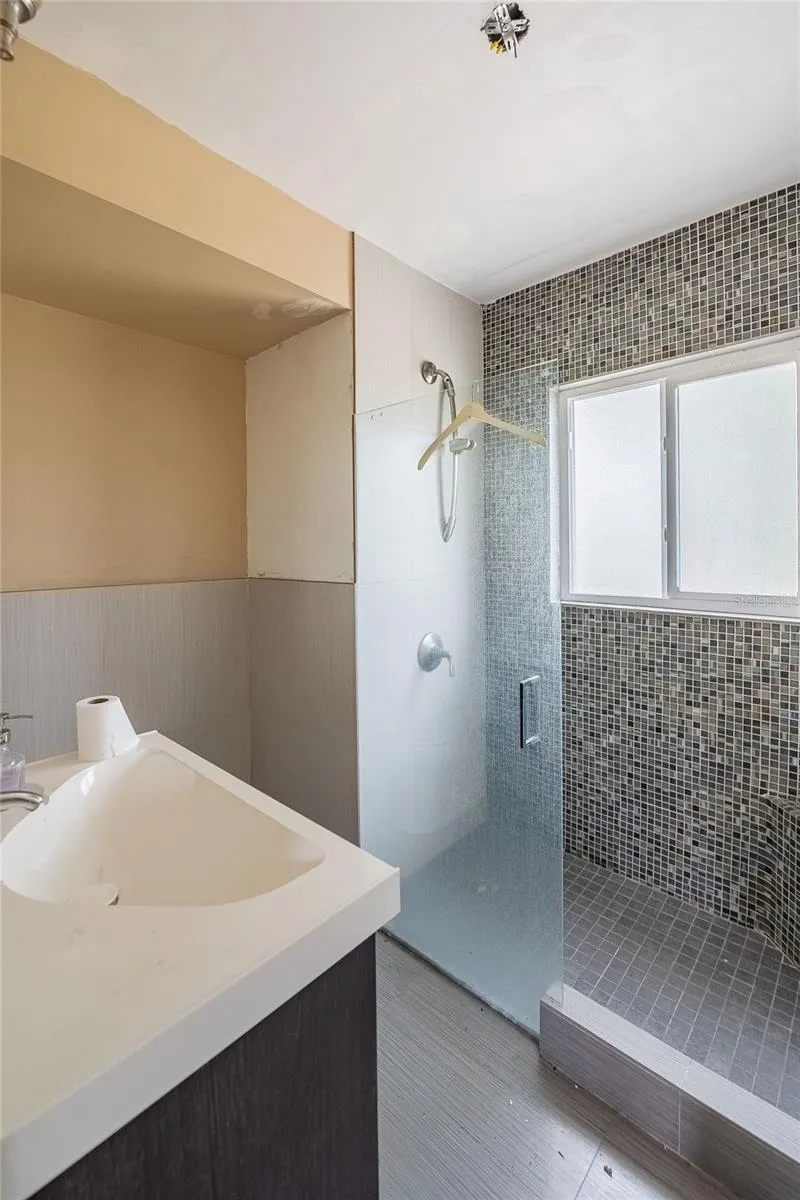 6213 SANDERS DRIVE Tampa, FL 33611