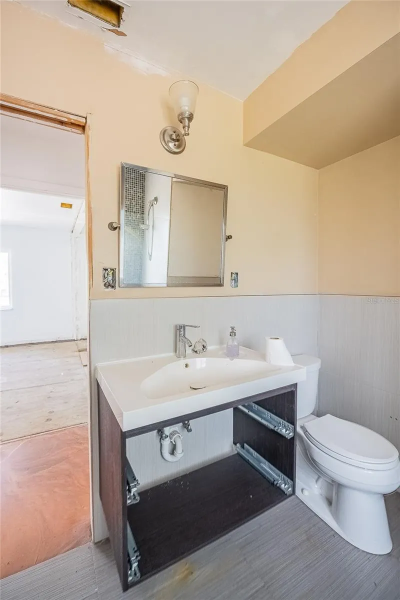 6213 SANDERS DRIVE Tampa, FL 33611