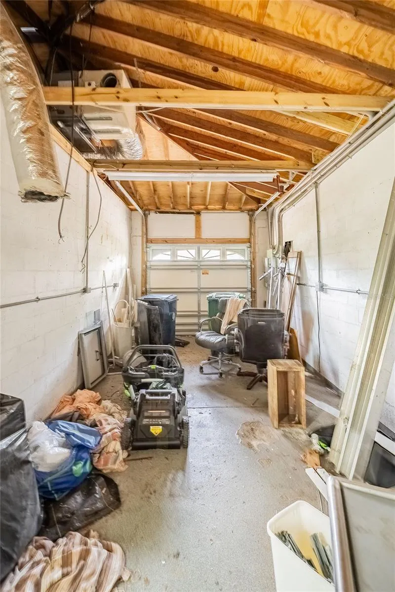 6213 SANDERS DRIVE Tampa, FL 33611