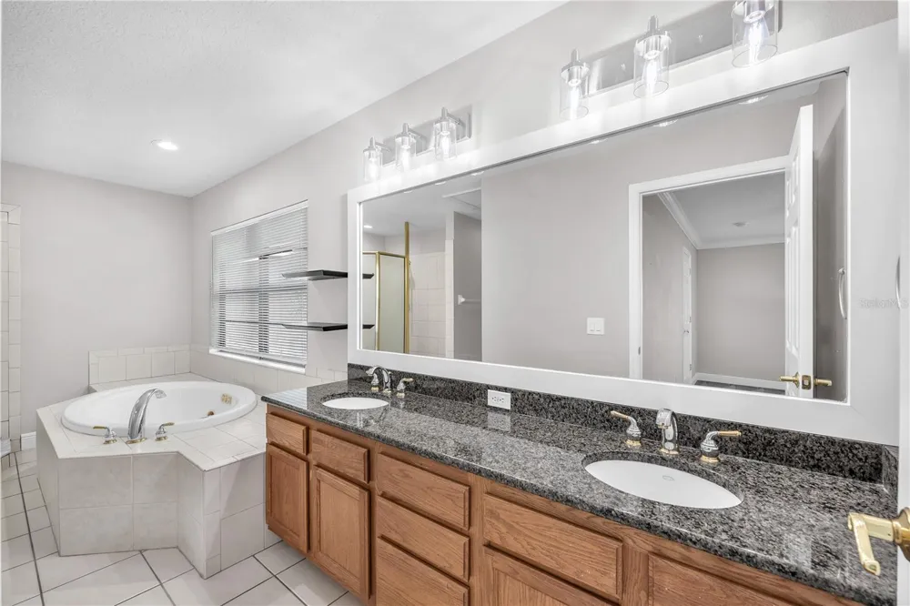 614 YARDARM DRIVE #7 Apollo Beach, FL 33572