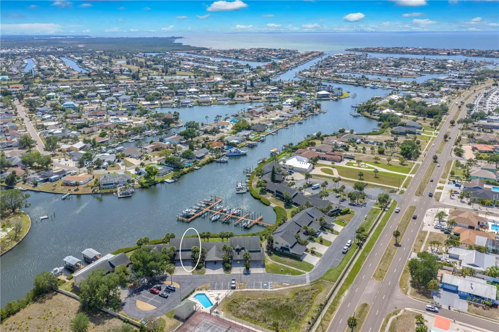 614 YARDARM DRIVE #7 Apollo Beach, FL 33572