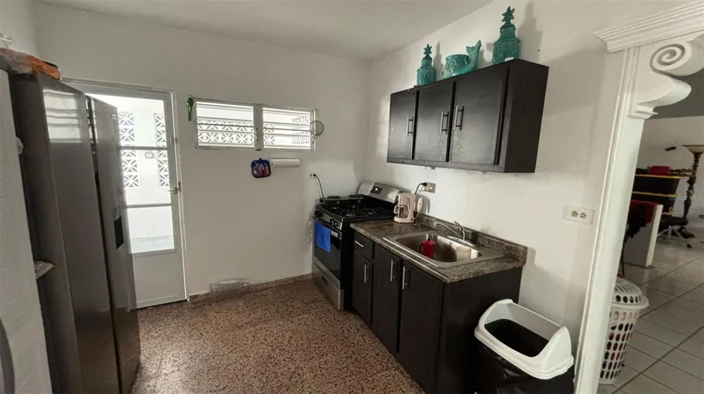 26 BO FACTOR 1 PARCELAS ANIMAS #399 CALLE 26 Arecibo, PR 00612