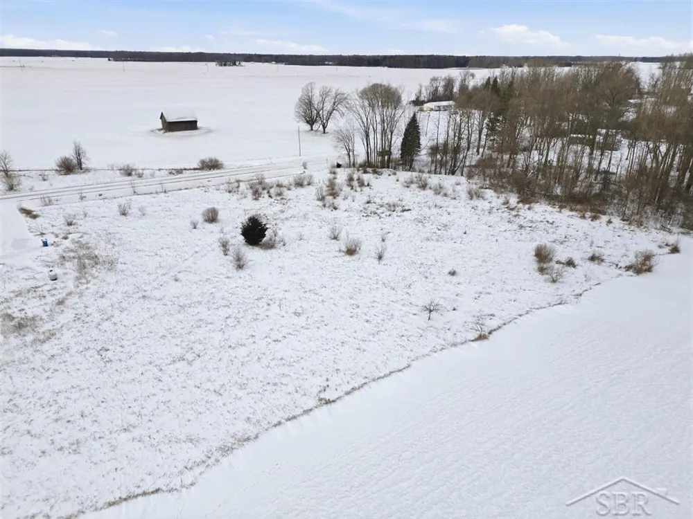 5120 Five Mile Road Hope Township, MI 48628