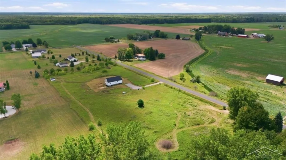 5120 Five Mile Road Hope Township, MI 48628