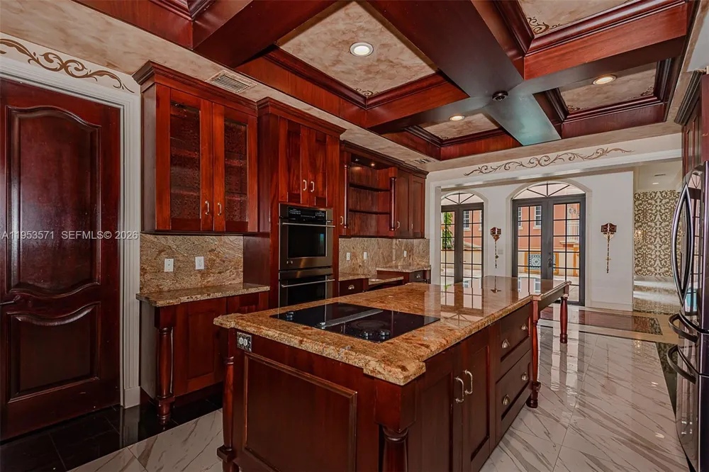 674 Ocean Blvd Golden Beach, FL 33160