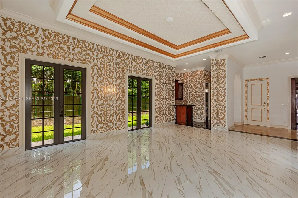 674 Ocean Blvd Golden Beach, FL 33160