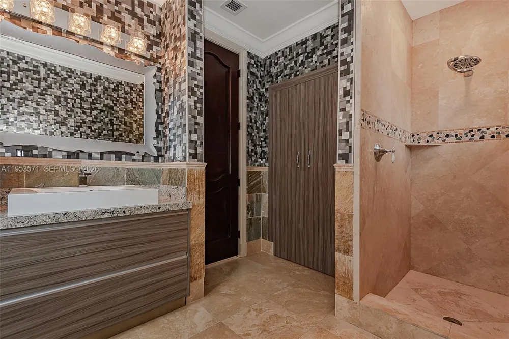 674 Ocean Blvd Golden Beach, FL 33160