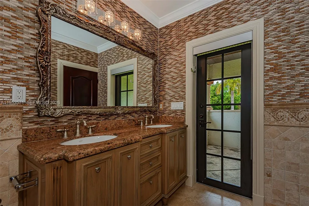 674 Ocean Blvd Golden Beach, FL 33160