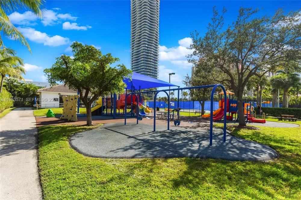 674 Ocean Blvd Golden Beach, FL 33160