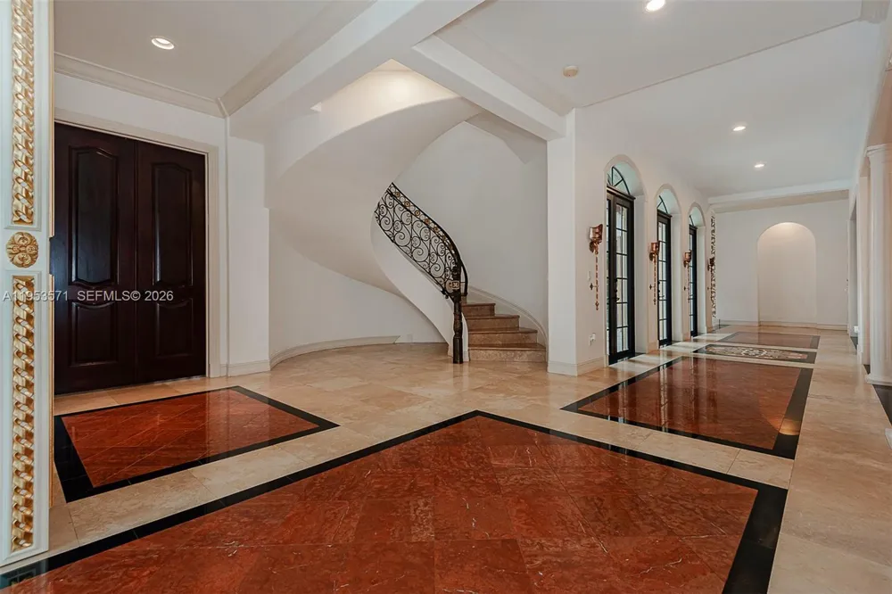 674 Ocean Blvd Golden Beach, FL 33160
