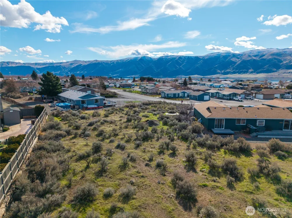 416 Autumn Loop SW Mattawa, WA 99349