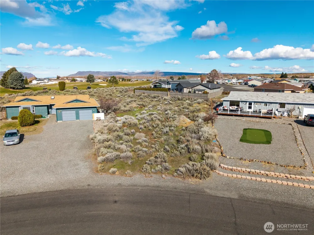 416 Autumn Loop SW Mattawa, WA 99349