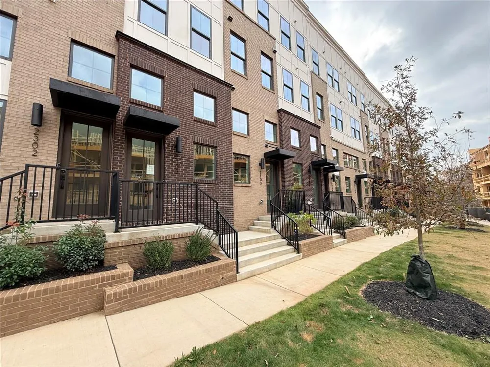 201 New Street #2203