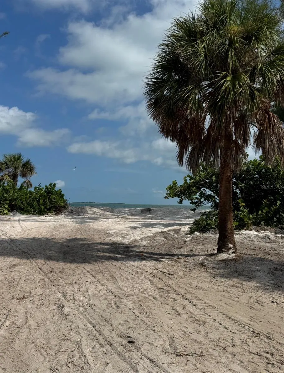 831 NORTH SHORE DRIVE Anna Maria, FL 34216