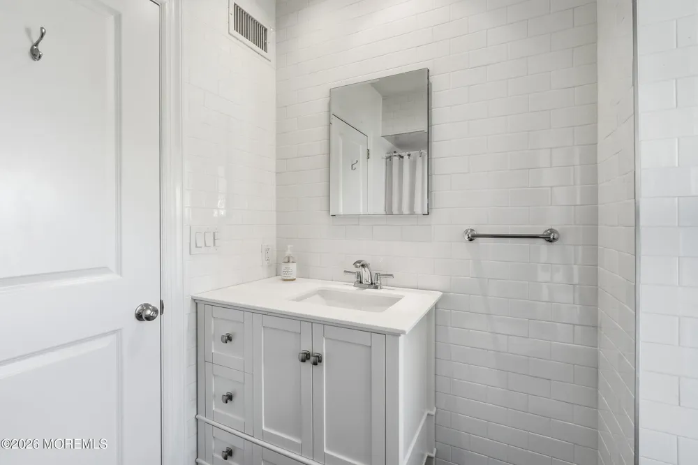 125 Cedar Avenue Allenhurst, NJ 07711