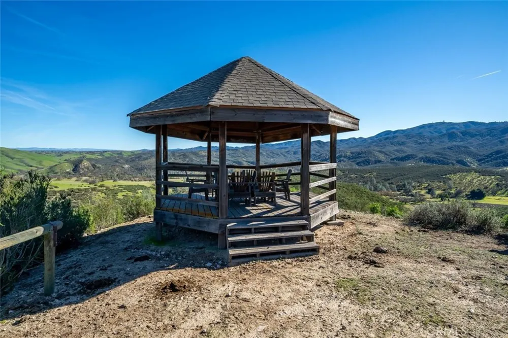 535 Calf Canyon Highway Creston, CA 93432