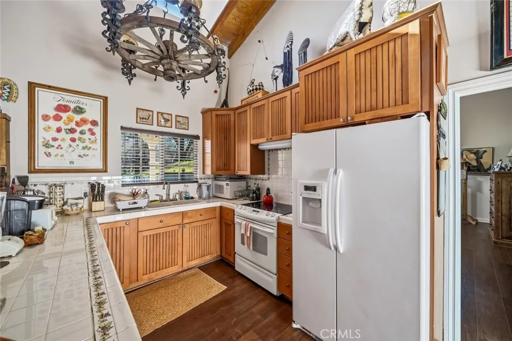 535 Calf Canyon Highway Creston, CA 93432