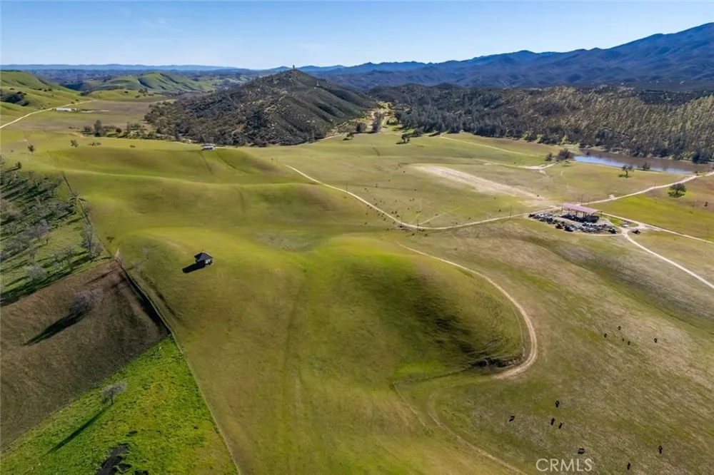 535 Calf Canyon Highway Creston, CA 93432