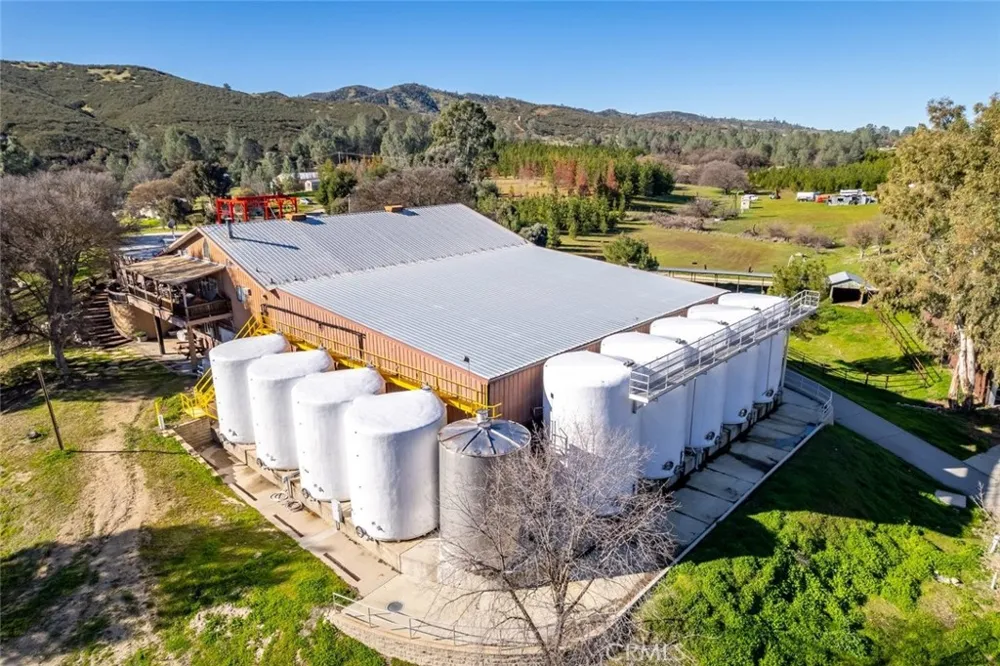 535 Calf Canyon Highway Creston, CA 93432